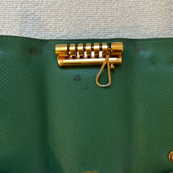 Authentic Hermes Key Holder Kelly green - Picture 3 of 4